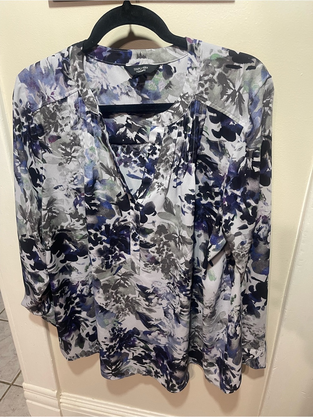 Simply Vera Vera Wang Floral Split-Neck Blouse in Blue, Gray, Black